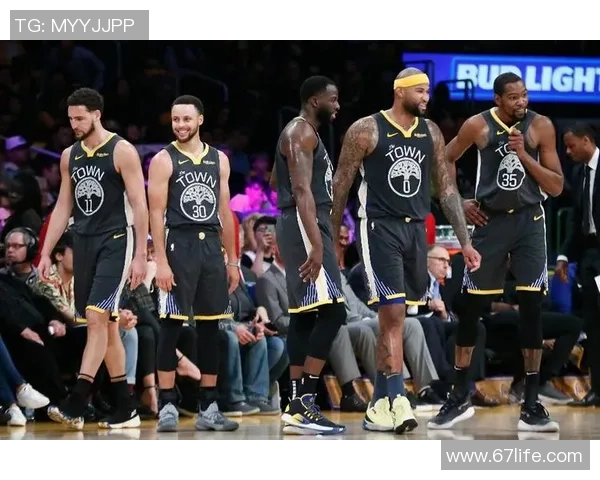 2015年NBA勇士队与其他球队的精彩对决回顾与分析 2015年NBA勇士队与其他球队的精彩对决回顾与分析